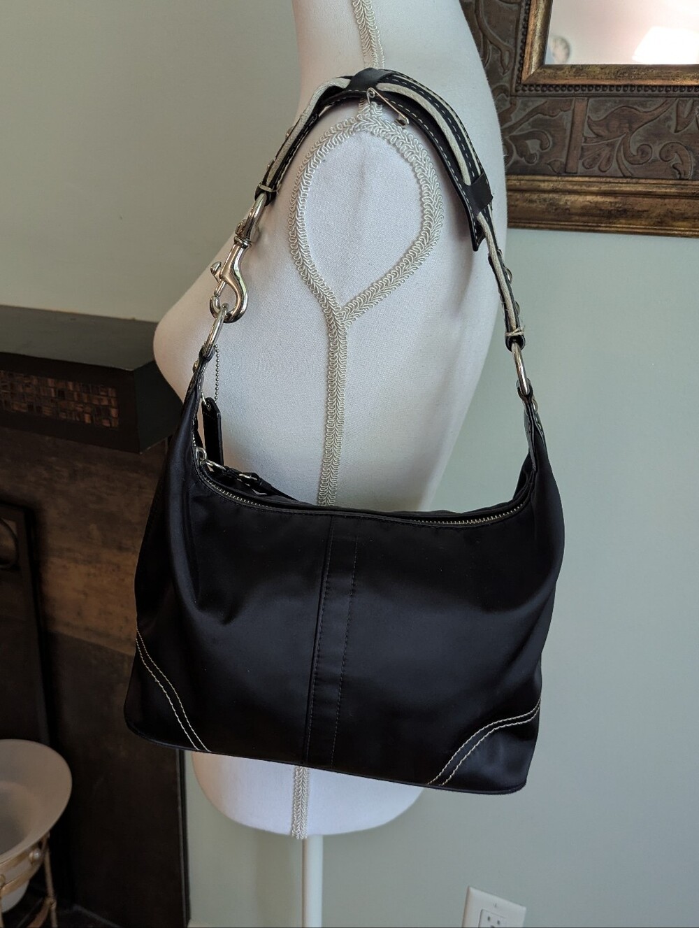 Vintage Y2K Coach Hampton Weekender Black Sateen Hobo Shoulder Bag Leather Strap - Picture 7 of 15